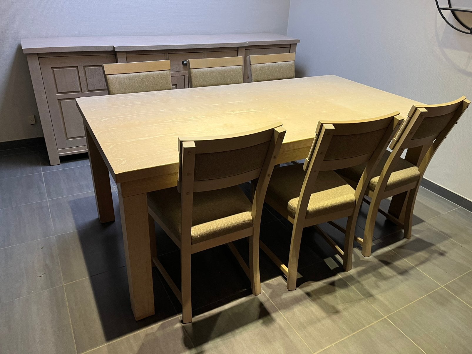 Salle à manger en chêne massif terminée !, Enlèvement, Comme neuf