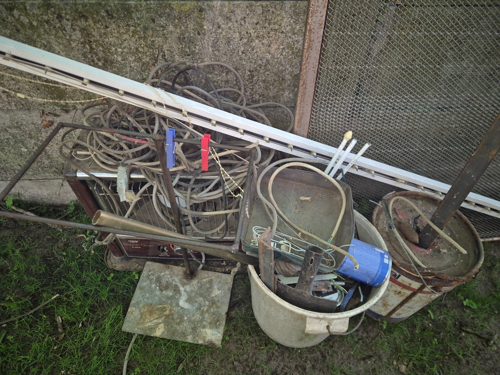 Oudijzer, Bricolage & Construction, Enlèvement, Fer