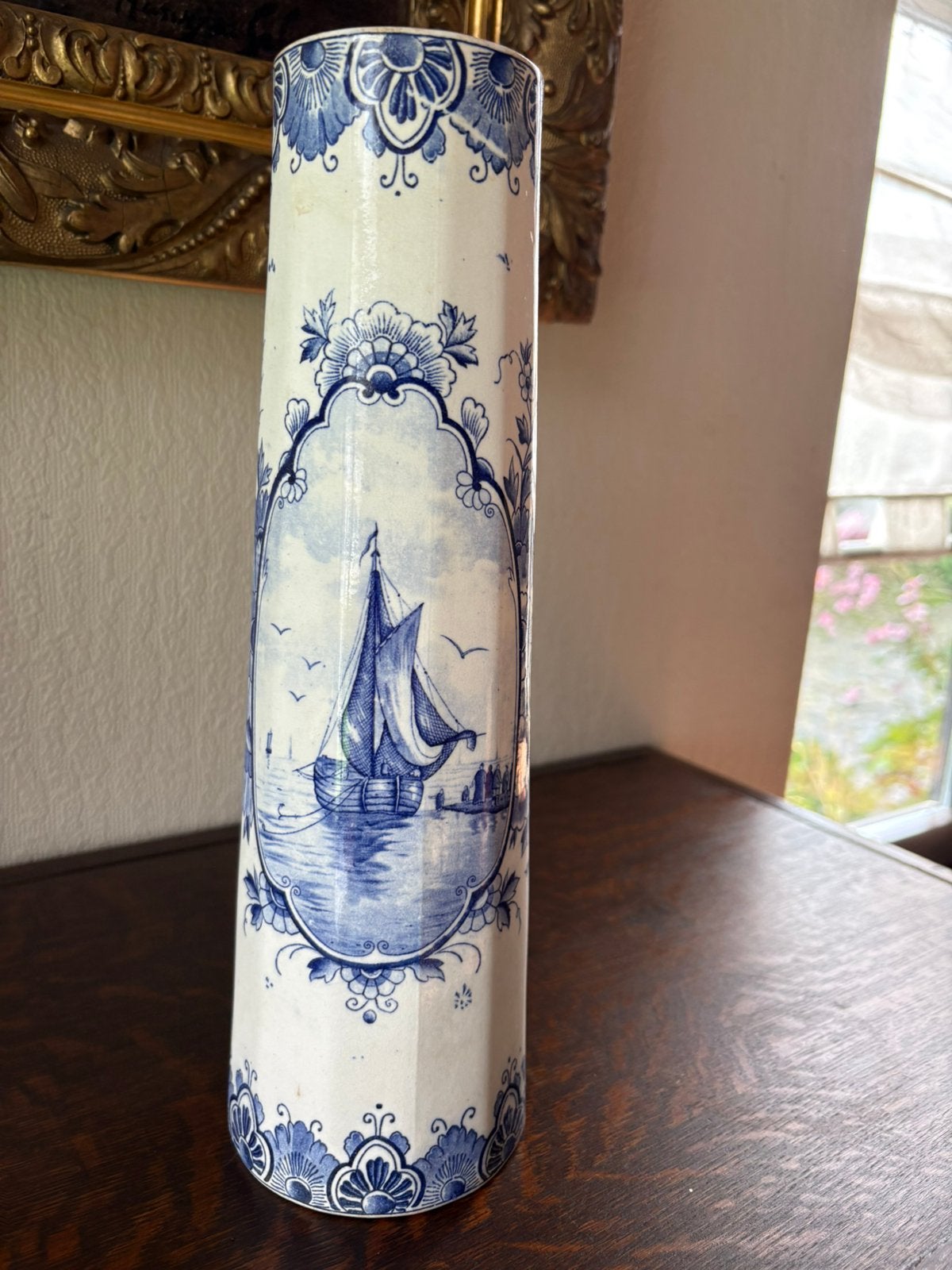 Vaas Delfts blauw met zeilboot, Ophalen of Verzenden