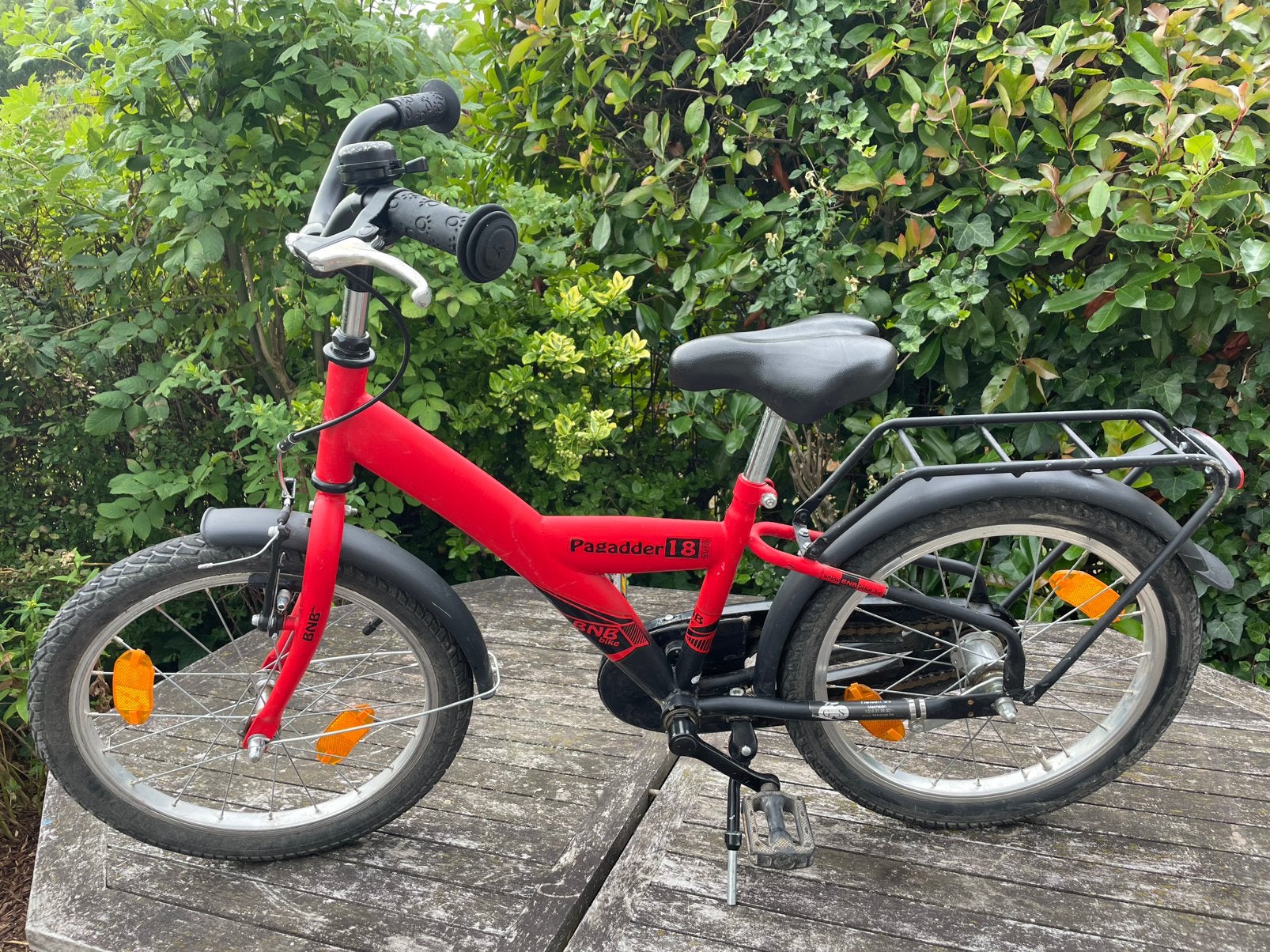 Vélo 18 pouces BNB Pagadder rouge pour garçon, Vélos & Vélomoteurs, Enlèvement, Utilisé, Frein à rétropédalage, 16 à 20 pouces