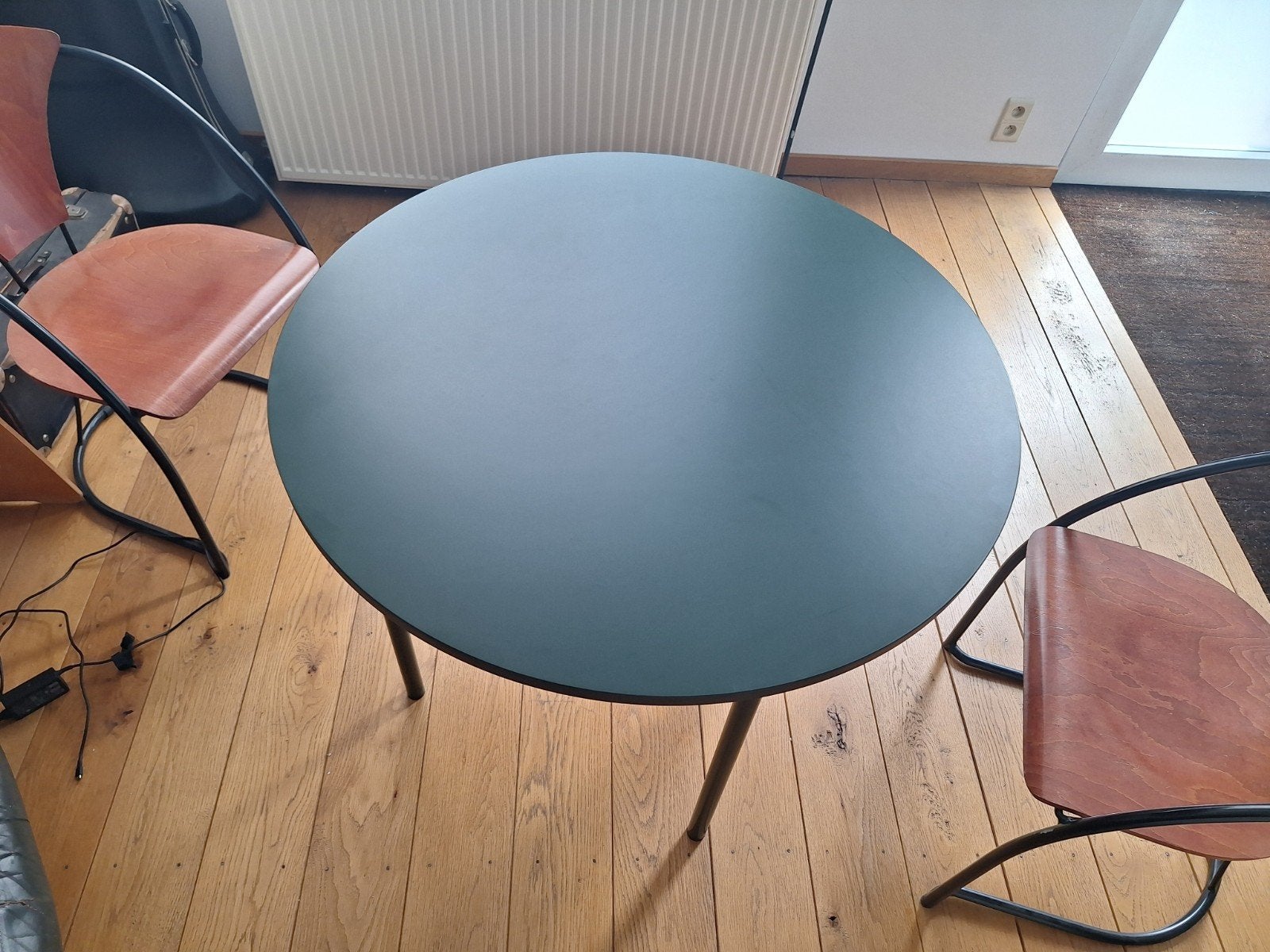 table ronde, Quatre personnes, Rond, Comme neuf, Enlèvement