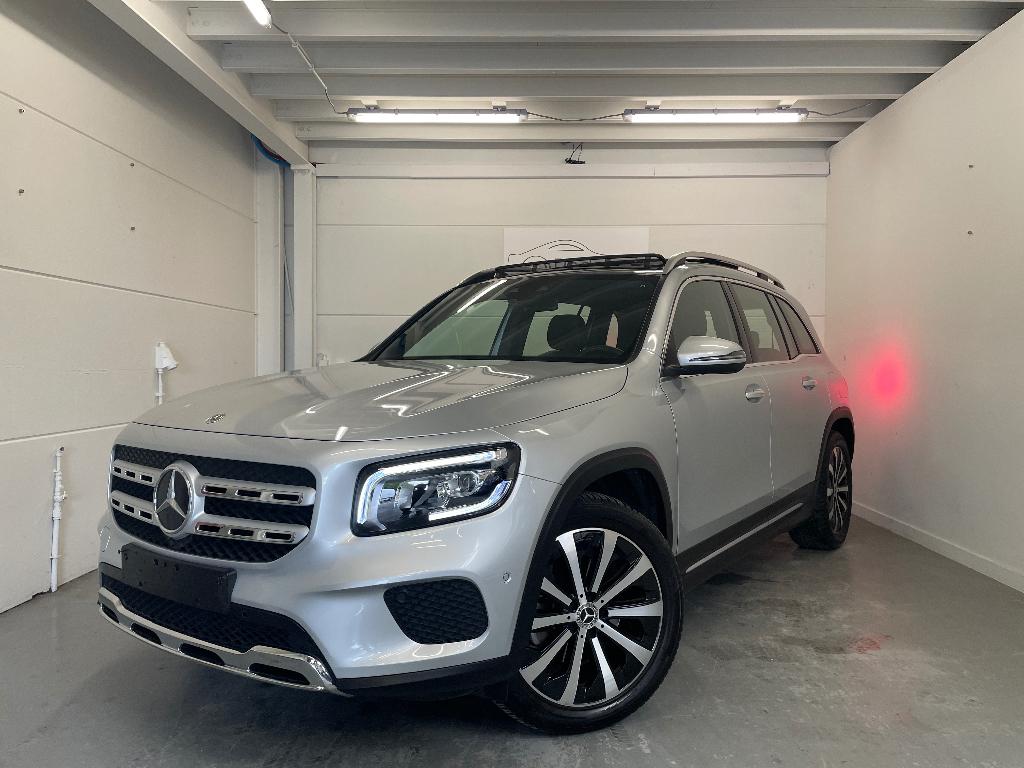 Mercedes-Benz - GLB200 - Benzine - Pano dak, Auto's, 1800 kg, Lane Keeping Assist, Leder en Stof, 120 kW