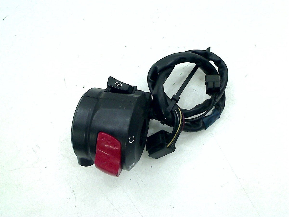 COMMUTATEUR DROIT Suzuki GSF 650 Bandit 2009-2012 (GSF650), Dhr. S. di Majo, Utilisé, Info@cama-motorparts.nl, P.J. Troelstraweg 8 8
3144 CX  MAASSLUIS, NL