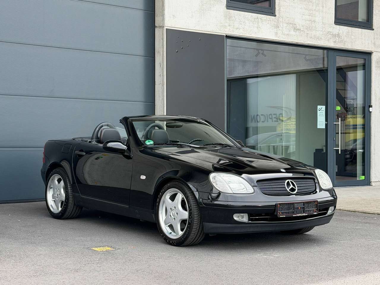 Mercedes-Benz - SLK 200 AUTOMAAT AMG - VOLLEDIGE HISTORIEK, Autos, Achat, Entretenue par le concessionnaire, Noir, Automatique