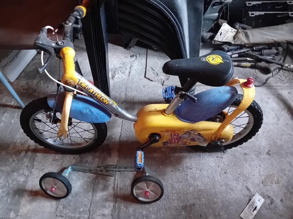 kinderfietsje met Steunwielen, Fietsen en Brommers, Ophalen, Zijwieltjes, Gebruikt, Velgrem