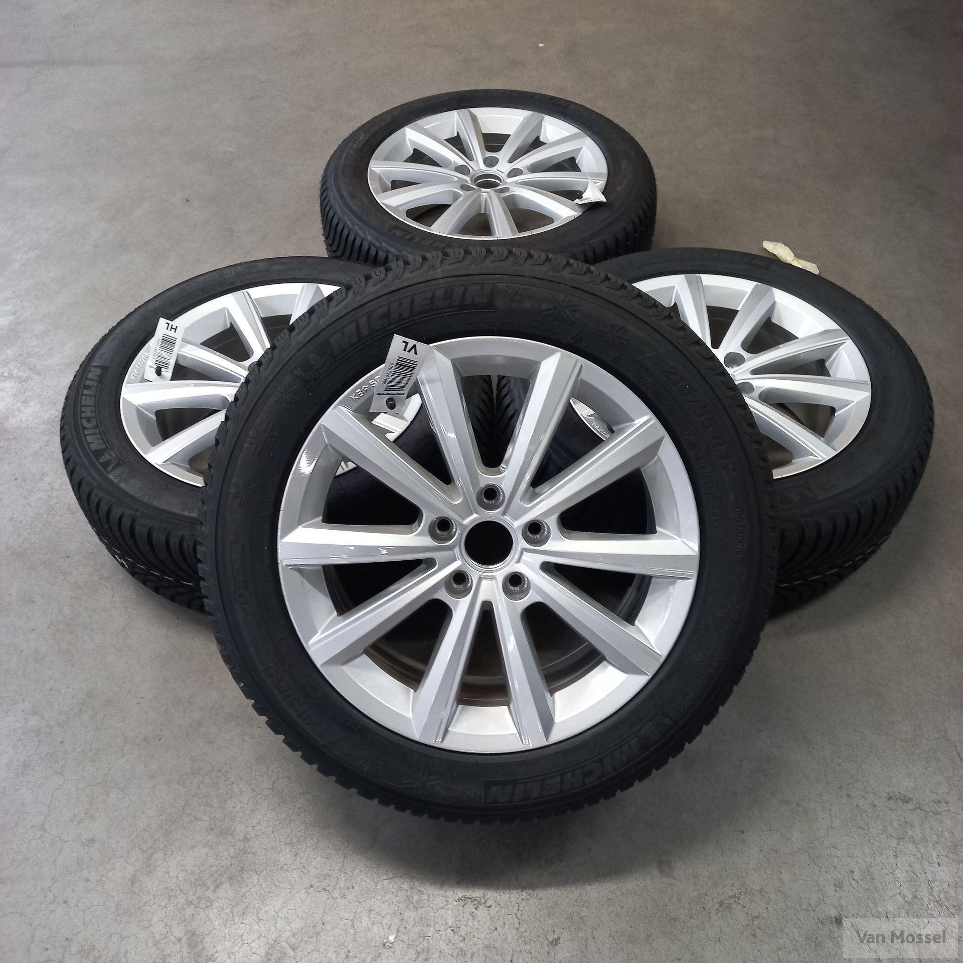 Volkswagen T-Roc Michelin Alpin 5 215/55/R17 94V, Autos : Pièces & Accessoires, Pneus & Jantes, Pneus et Jantes, 215 mm, 4 Saisons