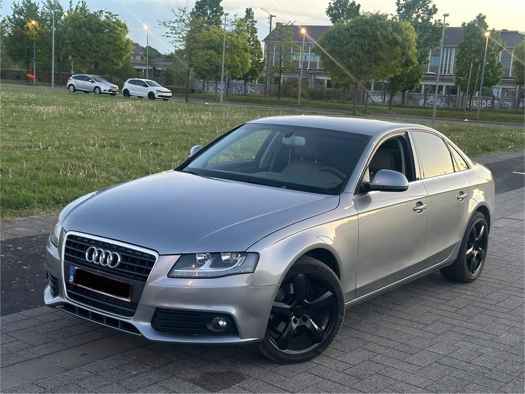 AUDI A4 1.8 ESSENCE, Autos, Achat, A4, Particulier, Essence
