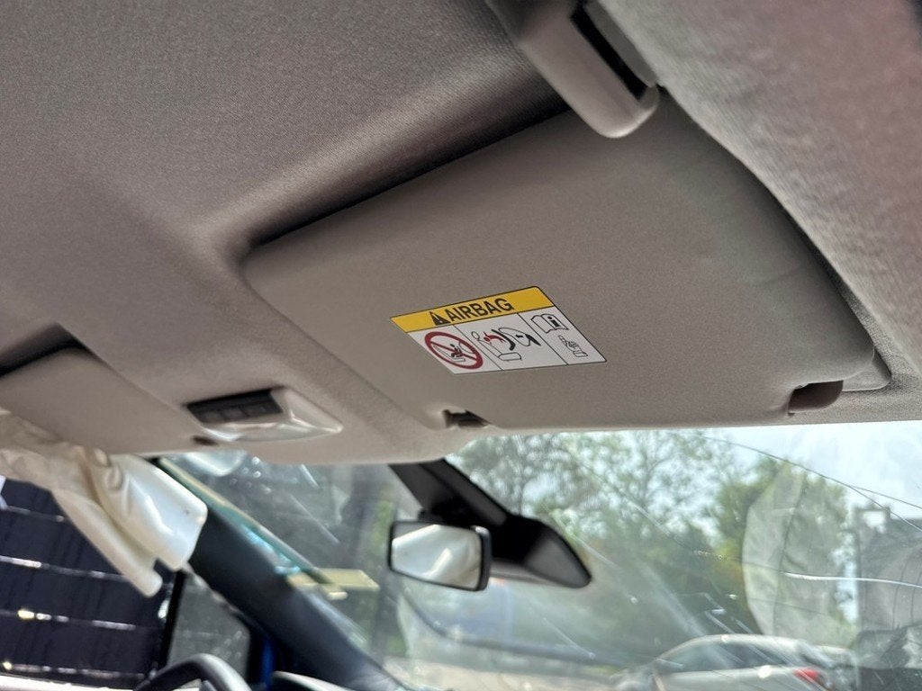 ZONNEKLEP Nissan Micra (K14) (01-2016/06-2025), Gebruikt, Germany@nissan-services.eu, Kronenweg 38
50389  Wesseling, DE, Nissan