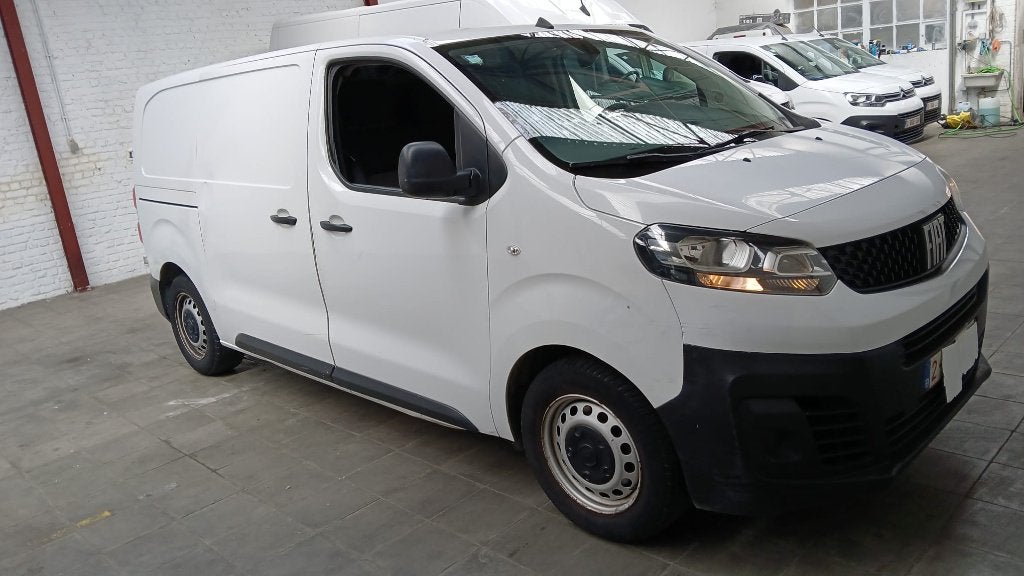 Fiat SCUDO Euro 6 2022 Entretien Feuille Rose 1er Propr, Autos, 1489 cm³, Achat, Euro 6, 3 places
