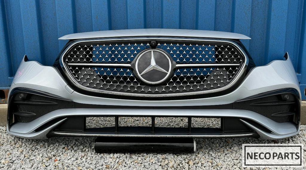 MERCEDES E-KLASSE W214 A214 AMG VOORBUMPER LEVERBAAR!!, Auto-onderdelen, Gebruikt, -, Ophalen of Verzenden, Spatbord