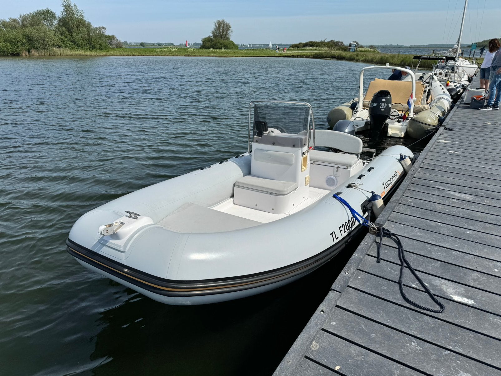 Semi-Rigide Capelli Tempest 505, Sports nautiques & Bateaux, Speedboat, Enlèvement, Comme neuf