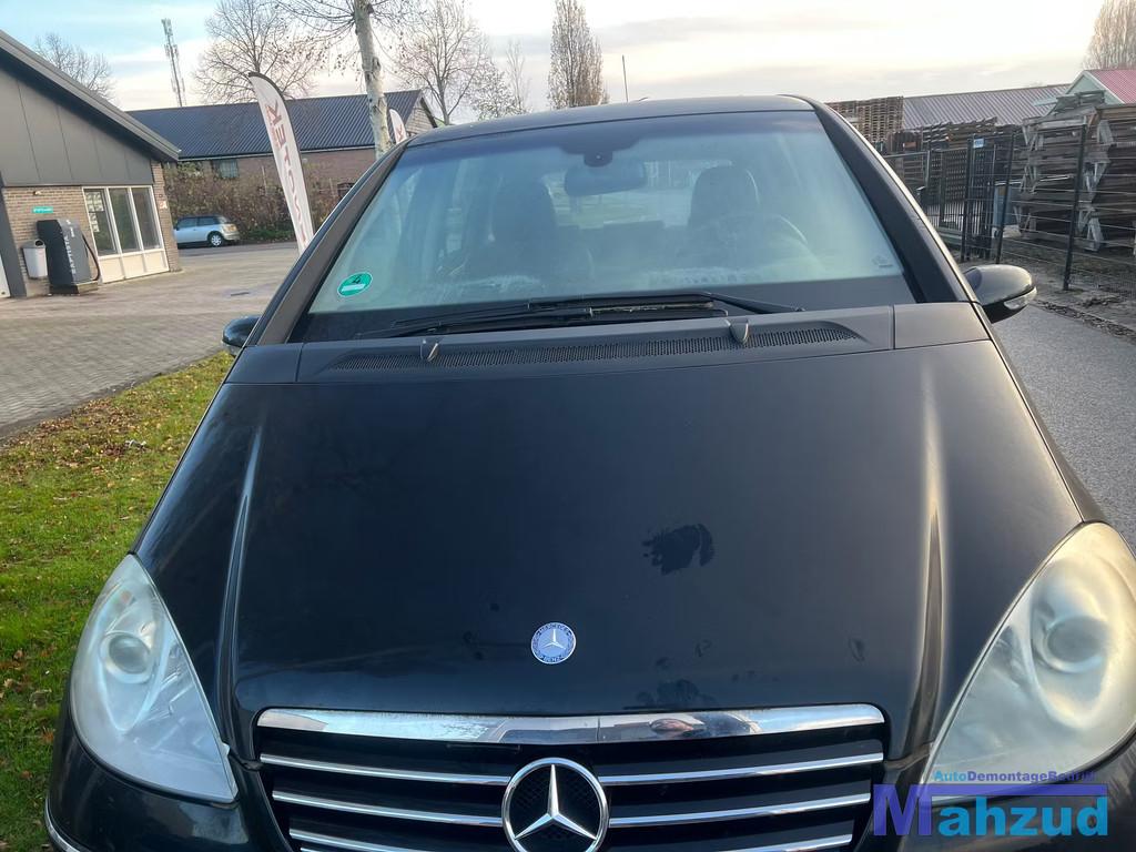 MERCEDES A KLASSE W169 Zwart 160 motorkap 2004-2012, Gebruikt, Mercedes-Benz AG, Mercedes-Benz, Mercedesstrasse 120
70372  Stuttgart, DE
