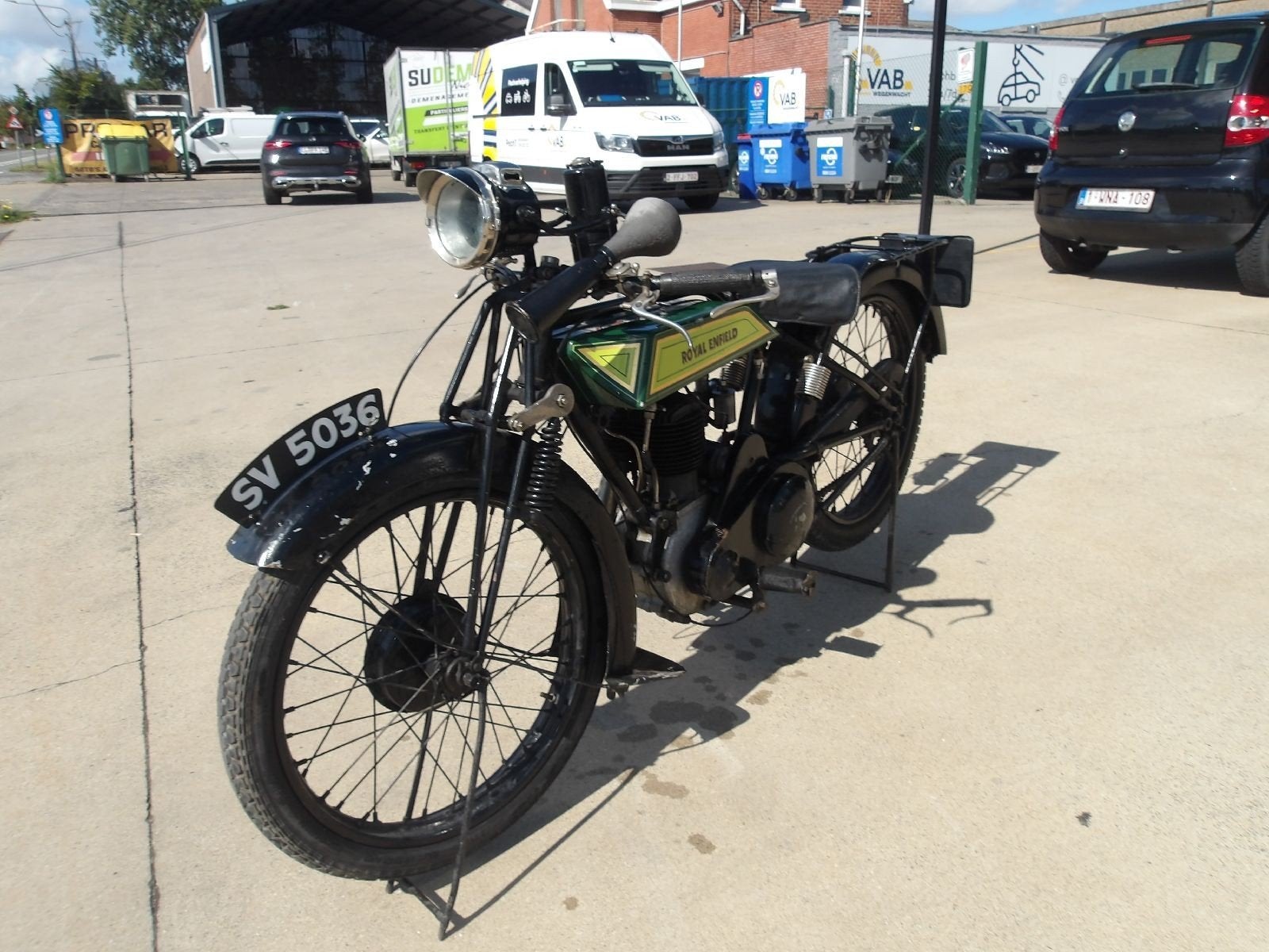 ENFIELD ENFIELD  BENZINE 01/27, Zwart, Bedrijf, Handgeschakeld, Overige carrosserie
