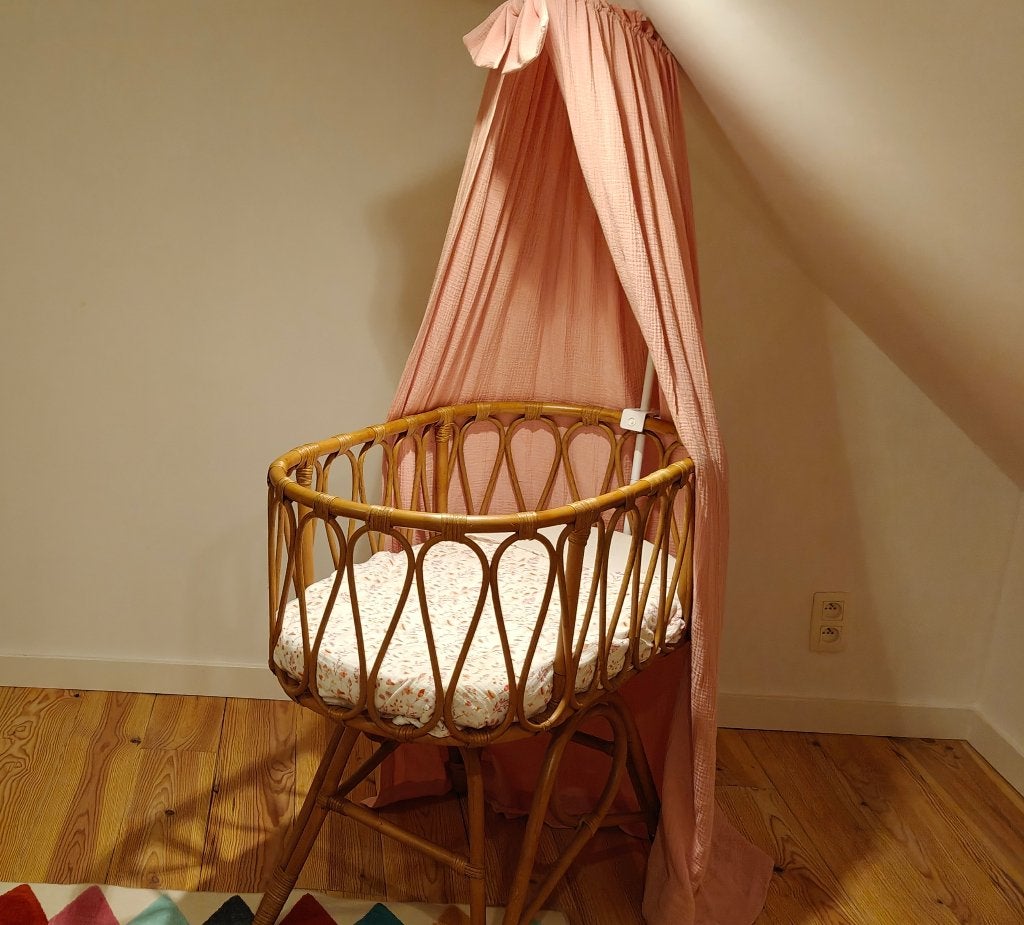 Rotan wieg, Enfants & Bébés, Berceaux & Lits, Enlèvement, Comme neuf, Berceau