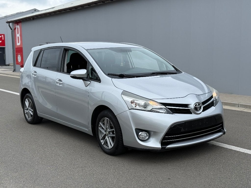 Toyota Verso 1.6 D * 7 PLACES !!* Année 2015 * Diesel EURO 6, Autos, Achat, Euro 6, 7 places, Boîte manuelle
