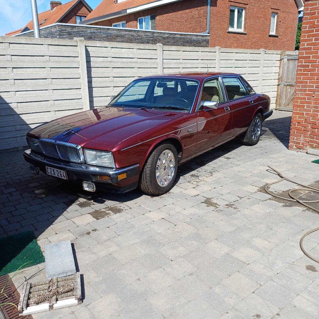 Jaguar xj40/daimler, Auto's, Automaat, 4 deurs, Achterwielaandrijving, Overige kleuren