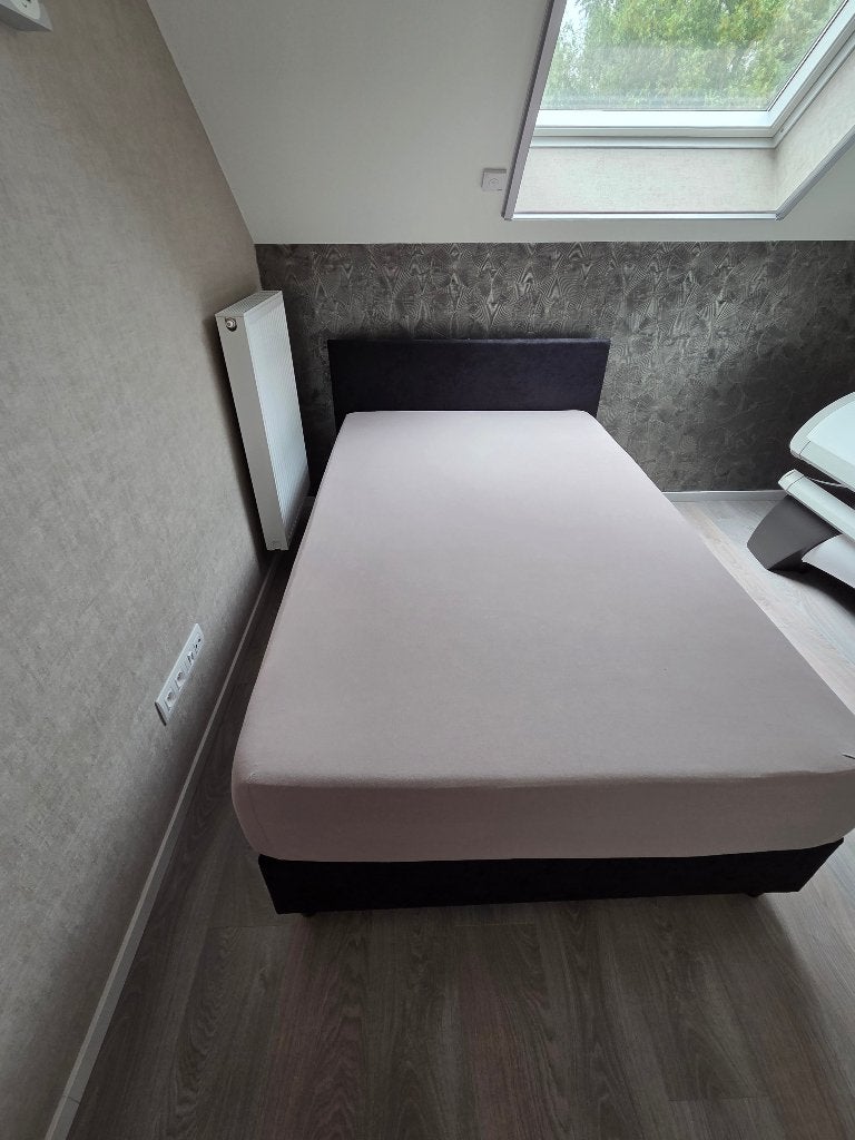 BOXSPRING "TWIJFELAAR" MET ACHTERBOORD 120 X 200, Huis en Inrichting, Slaapkamer | Boxsprings, Ophalen, Zwart, Zo goed als nieuw