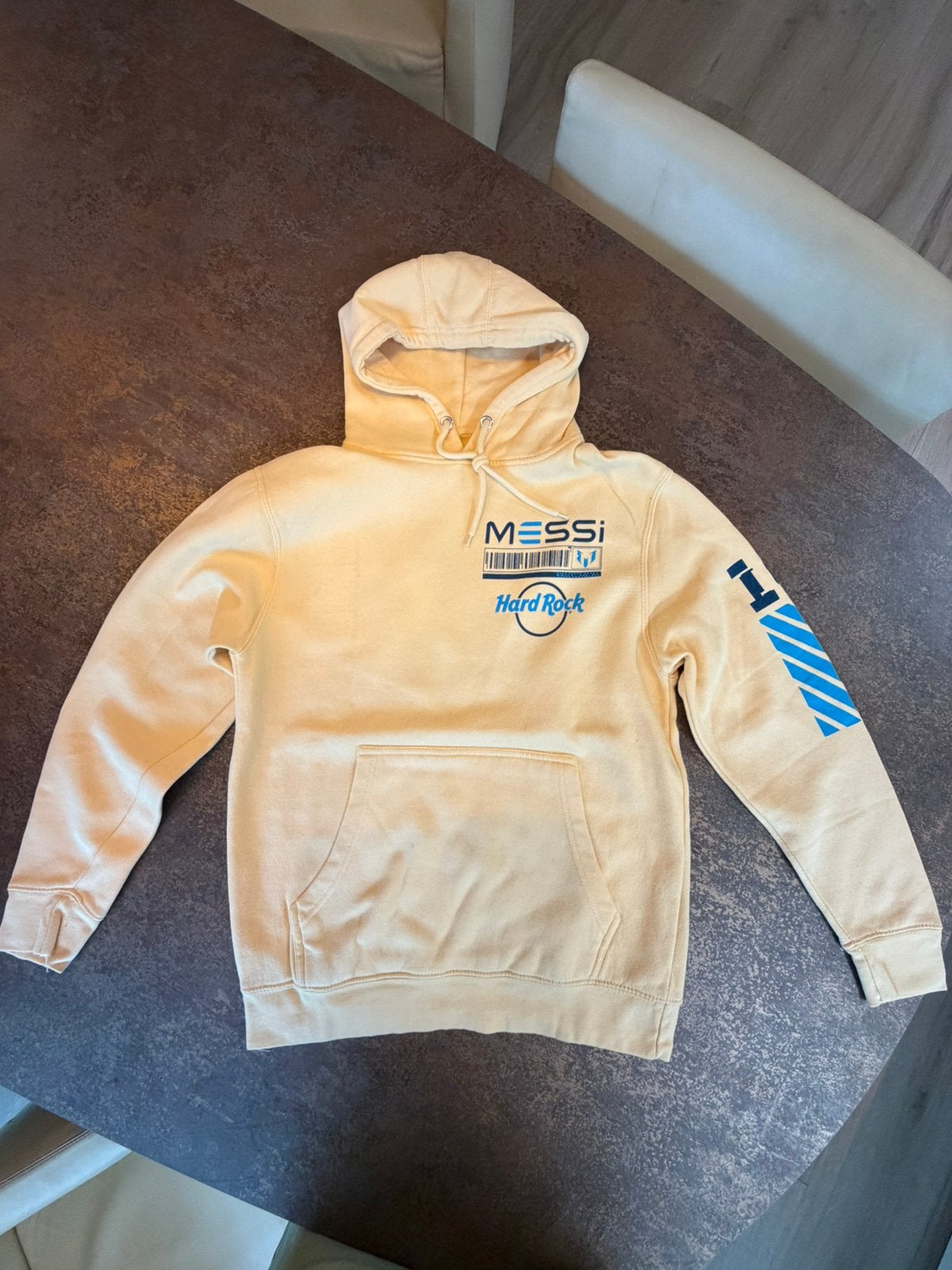 Hard Rock cafe trui M limited edition Messi Beige M Hardrock, Ophalen of Verzenden, Nieuw, Maat 48/50 (M), Beige