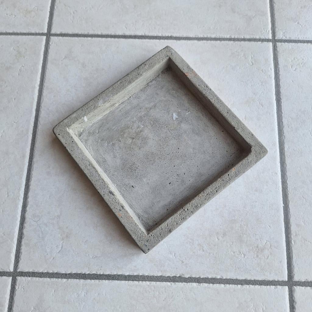 Betonnen schotel voor bloempot, Tuin en Terras, Ophalen