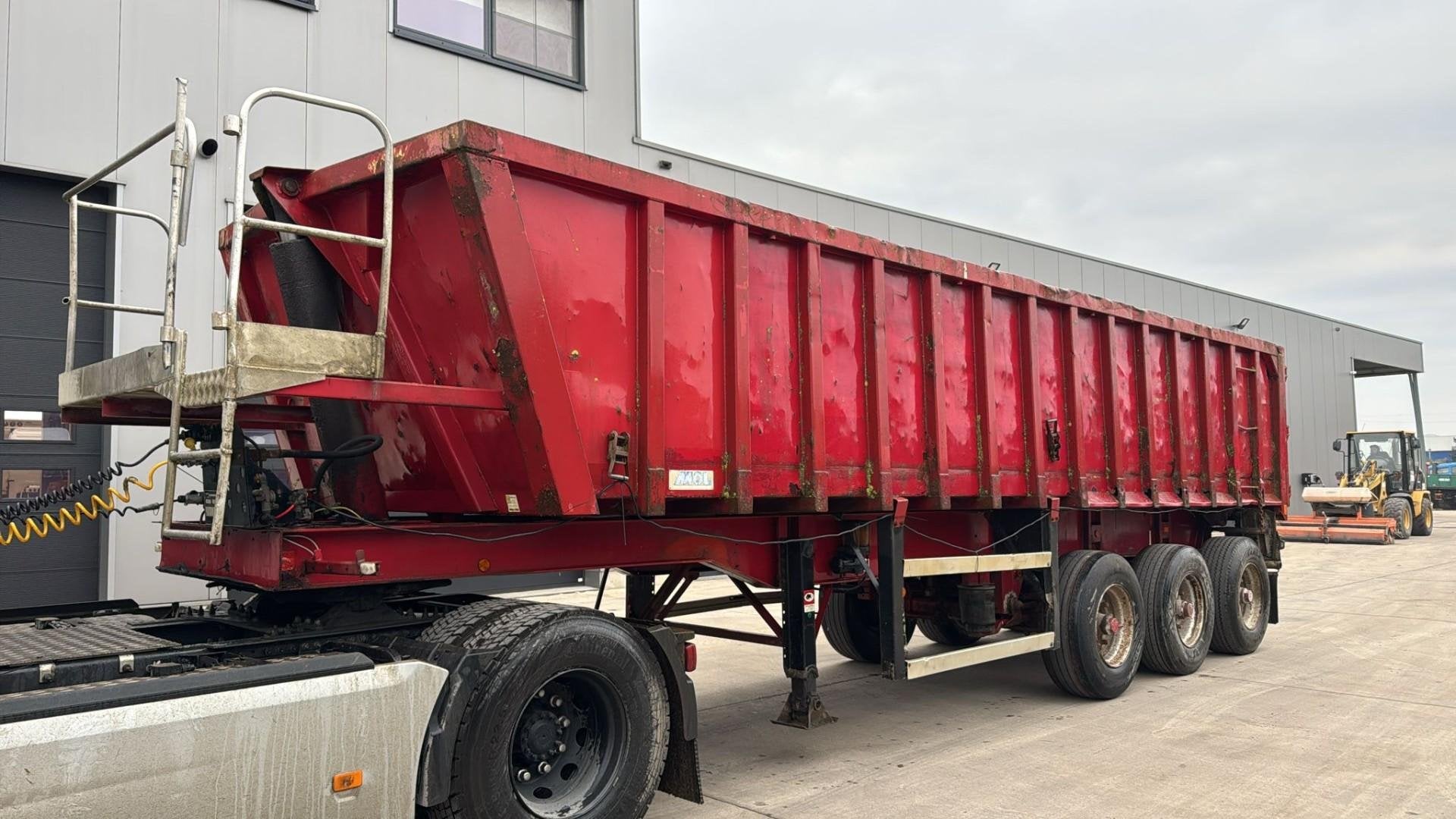 MOL K85F/27TRI/39ST (DRUM BRAKES / TIPPER AND CHASSIS STEEL), Autos, Camions, Entreprise, Achat, Remorques et Semi-remorques, Autres carburants