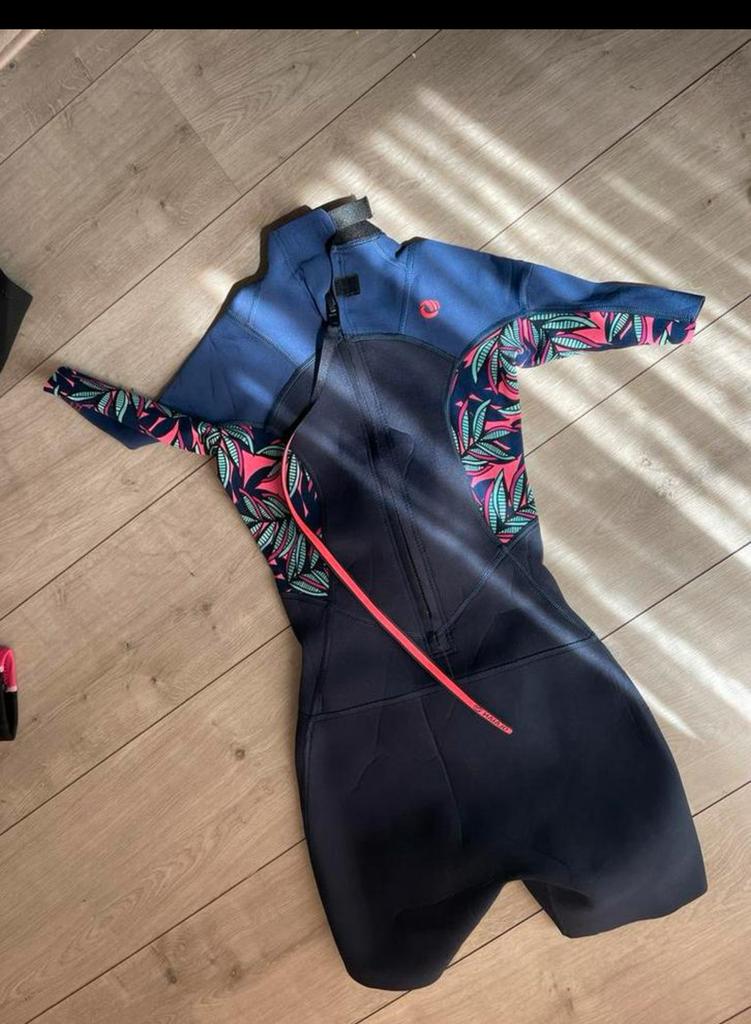 Wetsuit 8-9 j, Kinderen en Baby's, Ophalen of Verzenden, Zo goed als nieuw