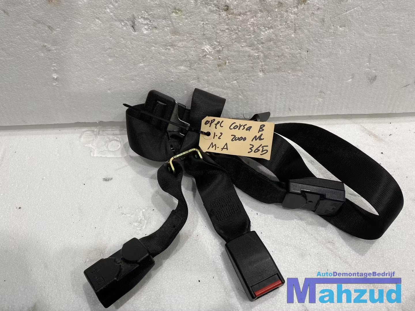 OPEL CORSA B Achter midden gordel klik insteek 1994-1999, Auto-onderdelen, Gebruikt, Opel Automobile GmbH, Kontakt@opel-infoservice.de