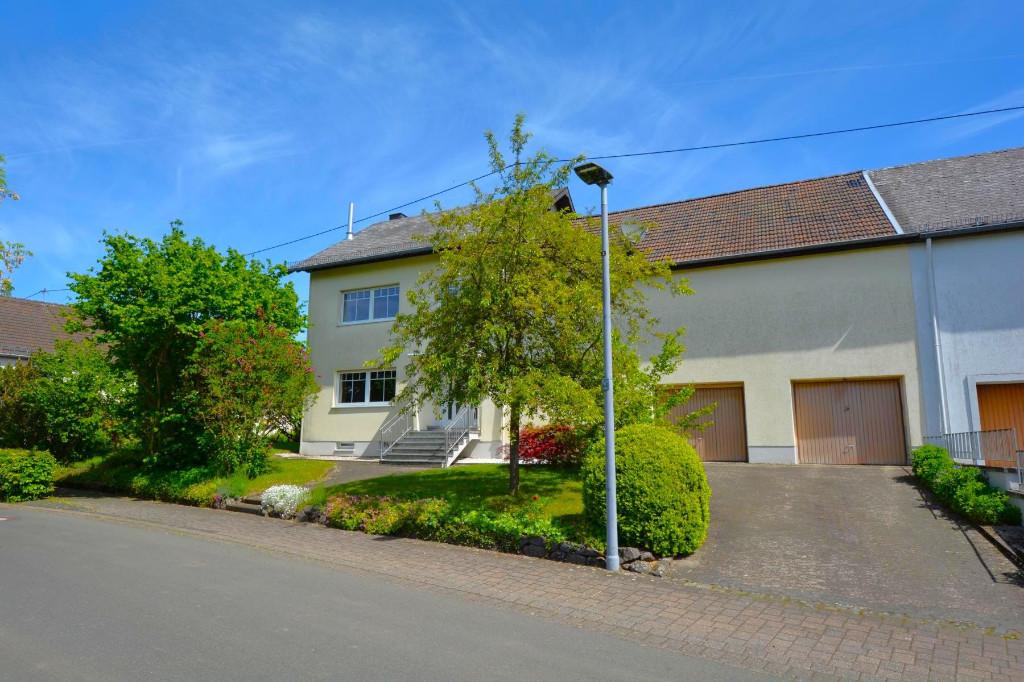 Rustig gelegen woonhuis met terras en tuin in de Eifel, Immo, Buitenland, Duitsland, Woonhuis, Dorp