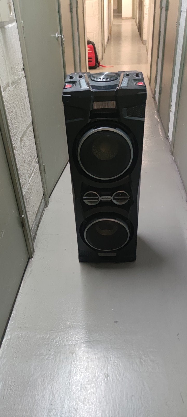 enceinte disco puissante., TV, Hi-fi & Vidéo, Enlèvement, Comme neuf, Amplificateur ou Tuner