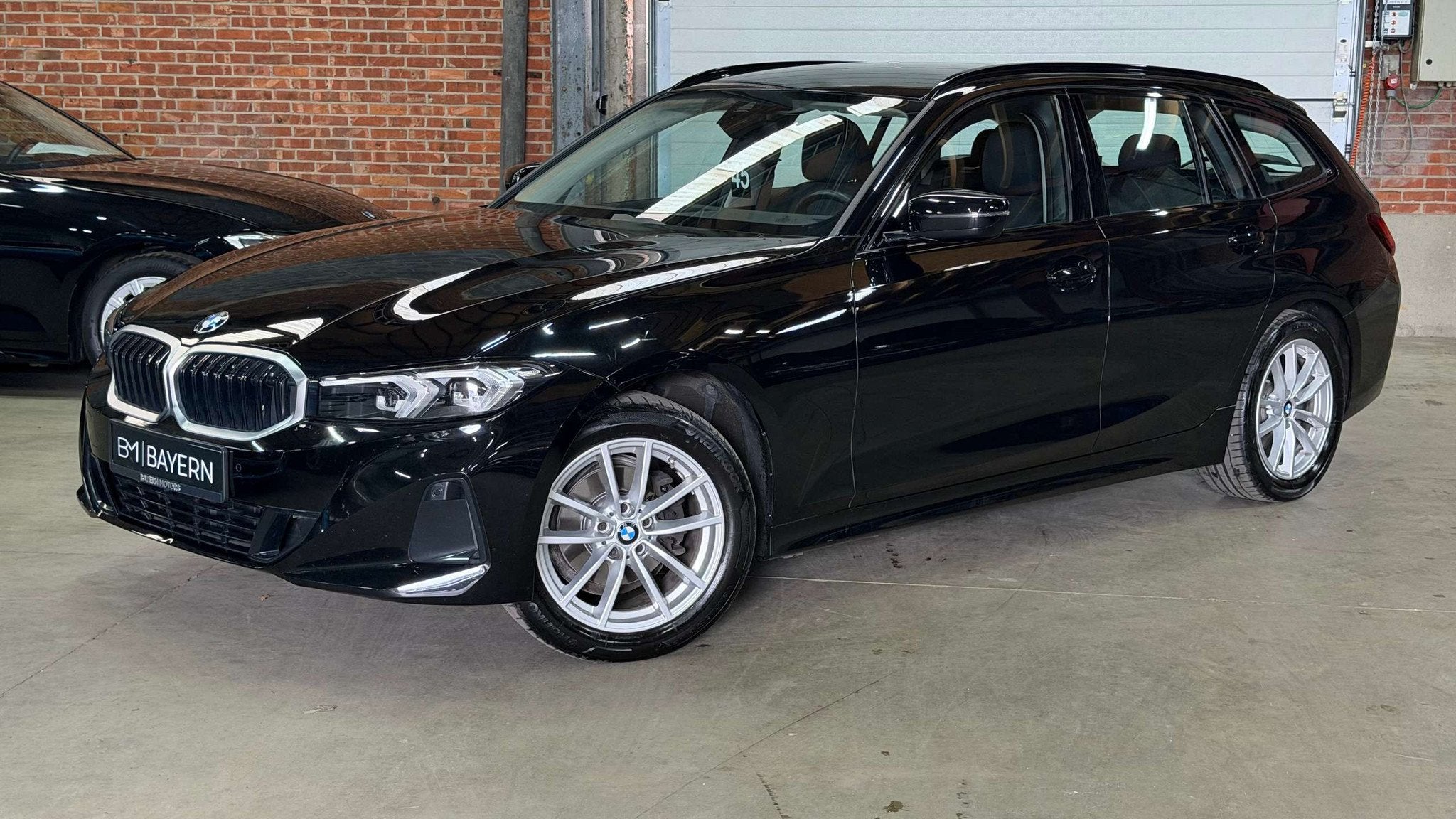 BMW 318 iA*Automaat*Facelift*Garantie*Benzine*LED*Parkeers, Achat, Euro 6, Carnet d'entretien, Noir