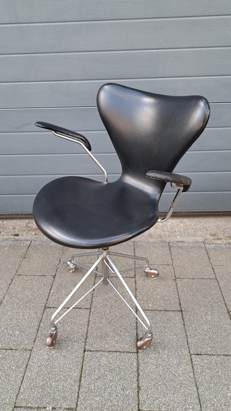 vintage bureaustoel  Deense design kijk naar de foto's aub, Antiquités & Art, Marqué, Noir, Plastique, Enlèvement