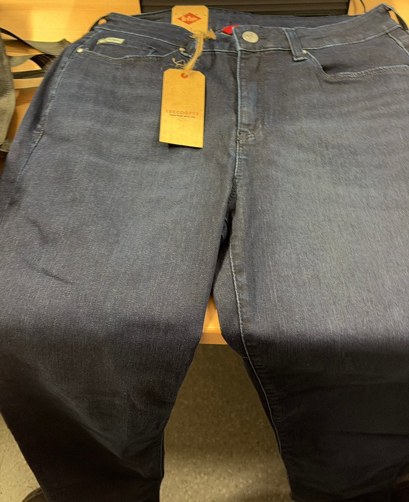 Jeans Lee Cooper femme slim fit Kato neuf et authentique, Vêtements | Femmes, Enlèvement, Neuf, Autres couleurs