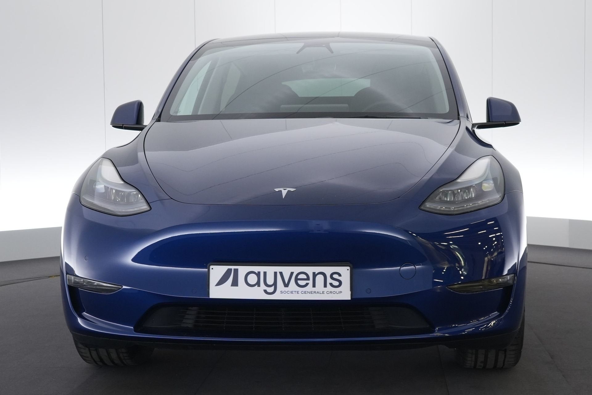 (2CMR188) TESLA MODEL Y, Autos, Achat, Phares entièrement LED, Entreprise, Carnet d'entretien