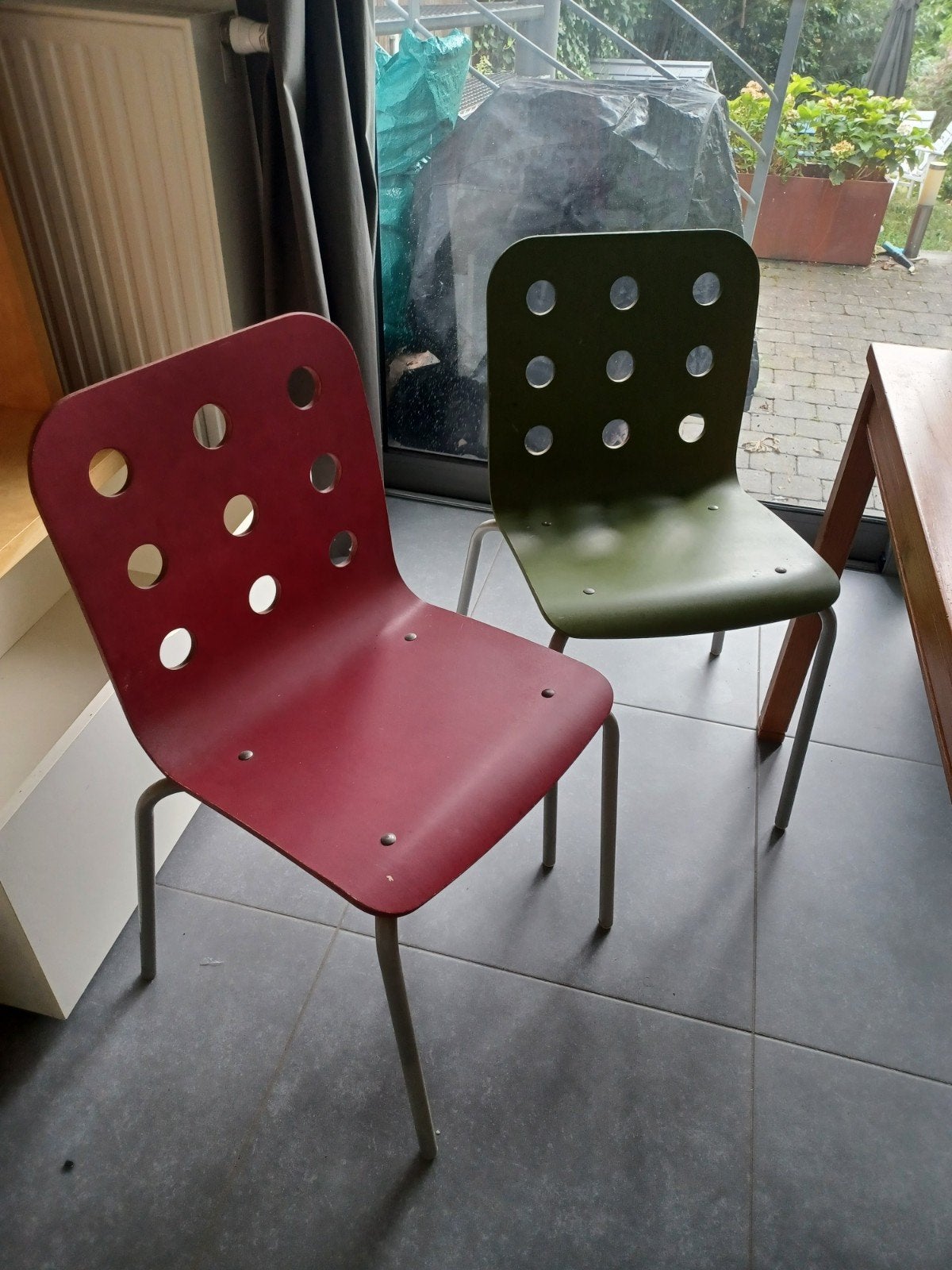 Chaises Ikea une rouge, une verte et une noire, Maison & Meubles, Chaises, Enlèvement, Utilisé