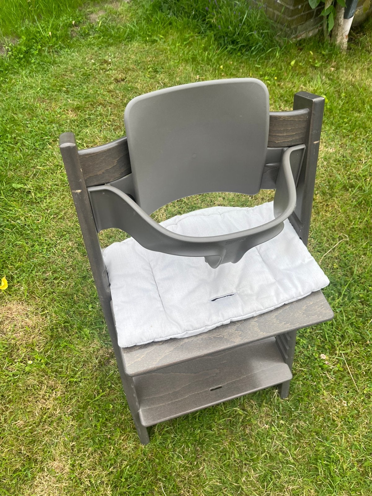 Stokke tripp trapp stoel met kinderset en tafeltje, Kinderen en Baby's, Ophalen, Gebruikt, Meegroeistoel, Afneembaar eetblad