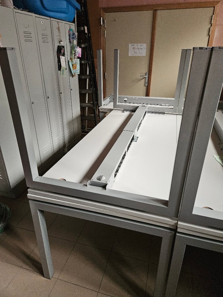 kantoortafels + stoelen met stoffenbekleding, Kantine of Aula, Ophalen, Gebruikt, Stoel