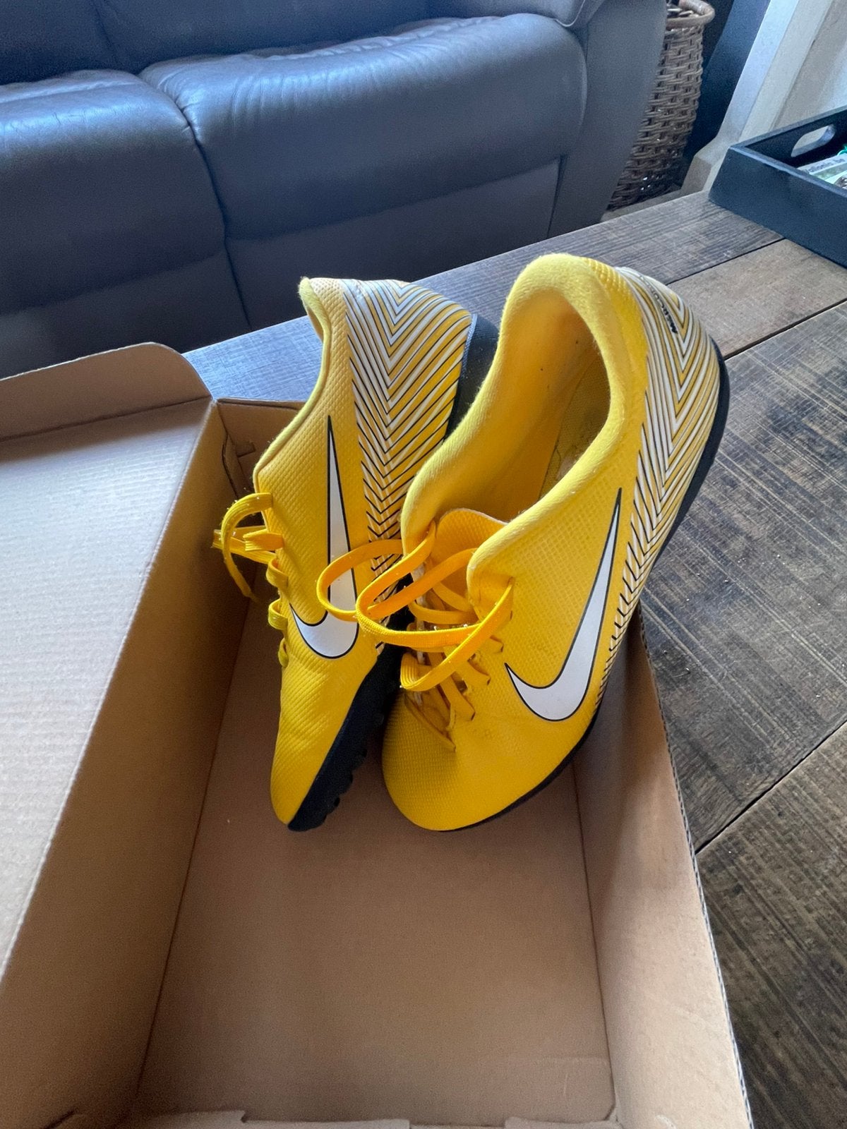 Nike voetbal/sport schoenen maat 40, Ophalen, Zo goed als nieuw