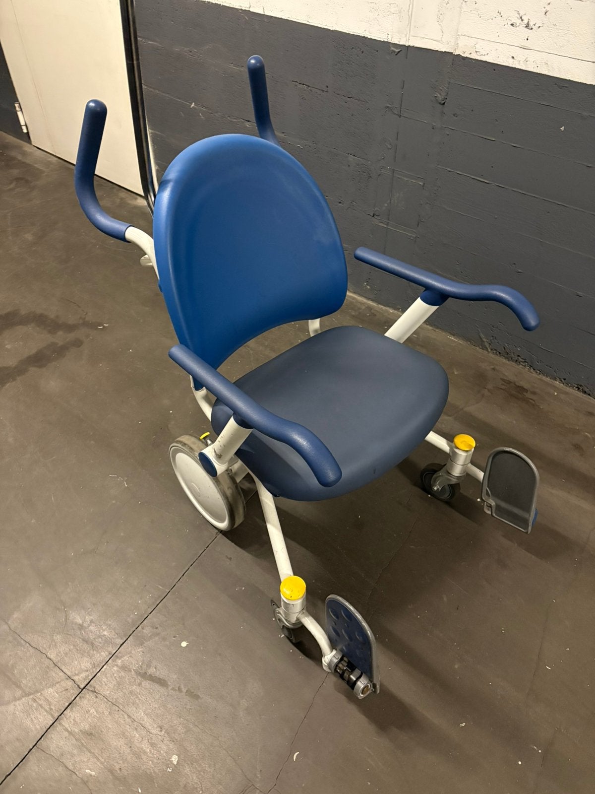 Chaise roulante stryker, Ophalen of Verzenden, Zo goed als nieuw