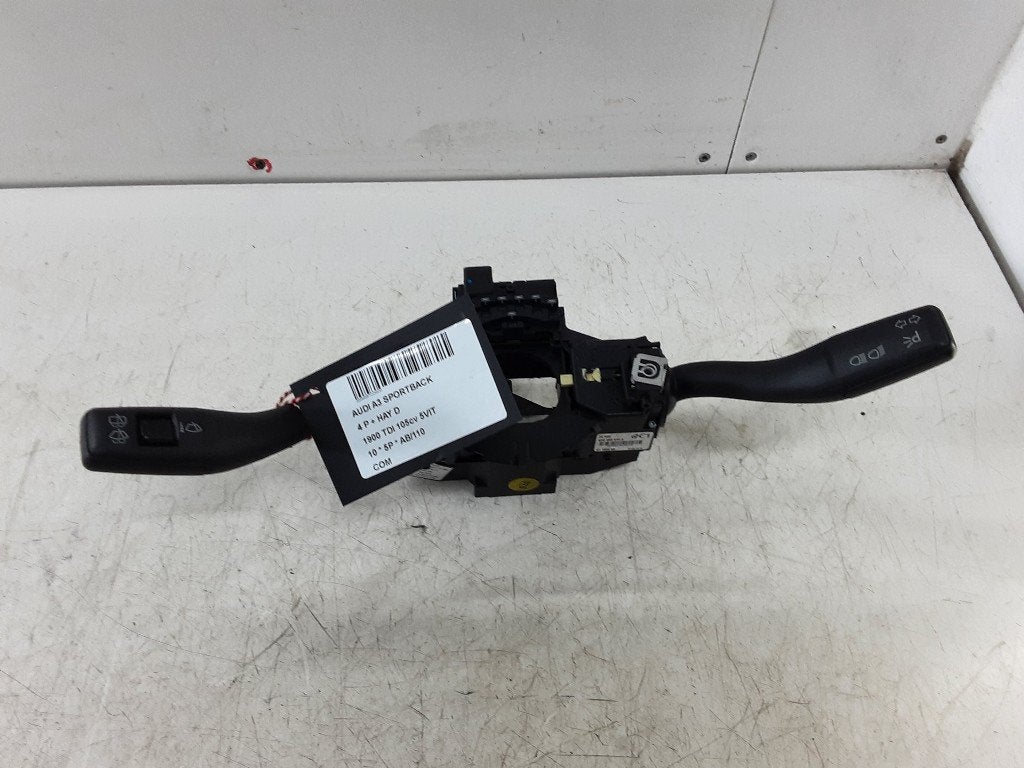 SCHAKELAAR Audi A3 Sportback (8PA) (8PO907137BG), Gebruikt, Mevr. I. Hauben, Audi, Rue de l'Espoir 34 34
4030  GRIVEGNÉE, BE
