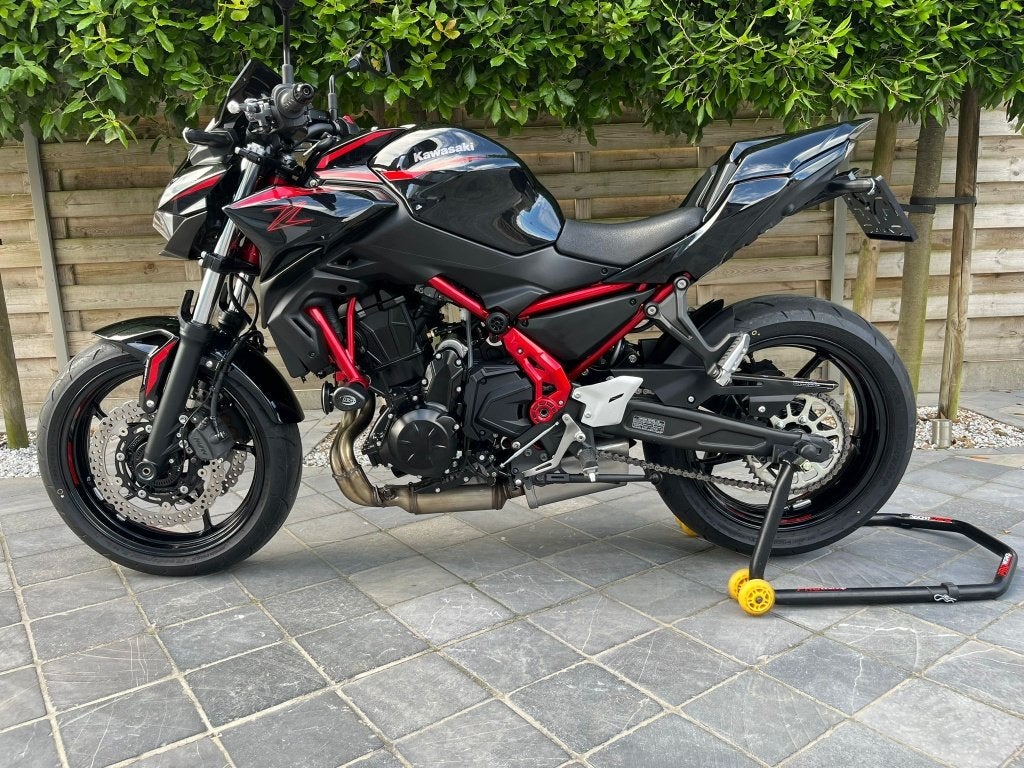 Kawasaki Z650 **sportpakket** 4300km**5/2025**, Permis Moto A, Entreprise, Plus de 35 kW, ABS