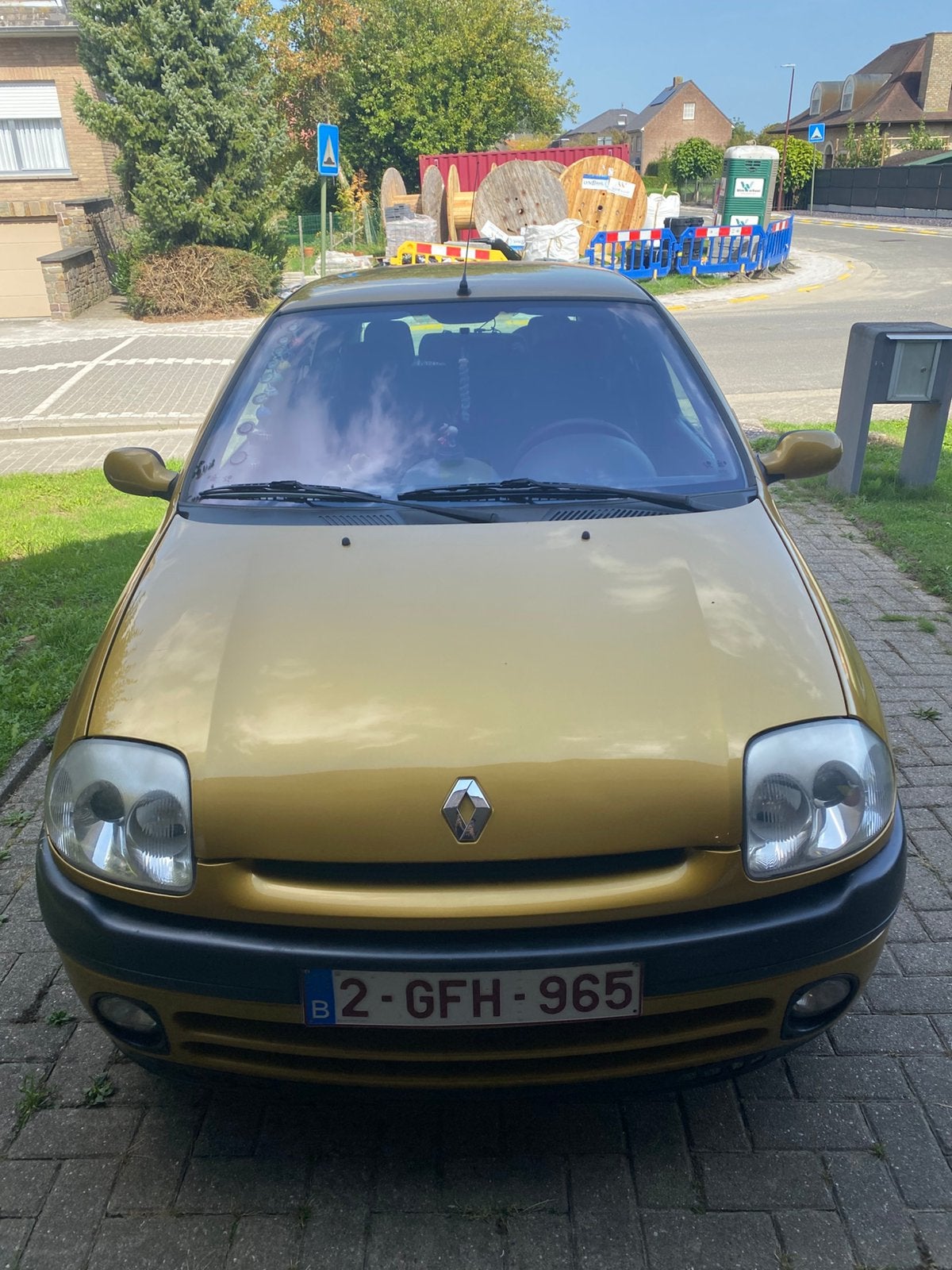 Renault clio 680000km Automatique essence, Achat, Entreprise, Jaune, Automatique