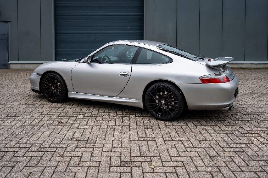 Porsche 996 Carrera 4*Sportuitlaat*Volledige historiek*, Autos, Porsche, Cuir, Argent ou Gris, Achat, 238 kW
