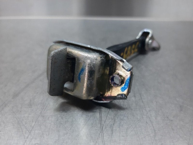 MECANISME DE VEROUILLAGE PORTE ARRIÈRE DROITE Mitsubishi, Autos : Pièces & Accessoires, Carrosserie & Tôlerie, Mitsubishi, Arrière