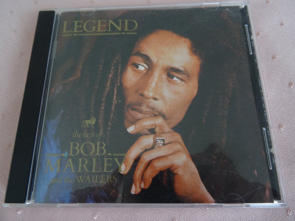 CD BOB MARLEY AND THE WAILERS (LEGEND), CD & DVD, CD | Reggae & Ska, Enlèvement ou Envoi, Comprend un livret, Reggae, Comme neuf