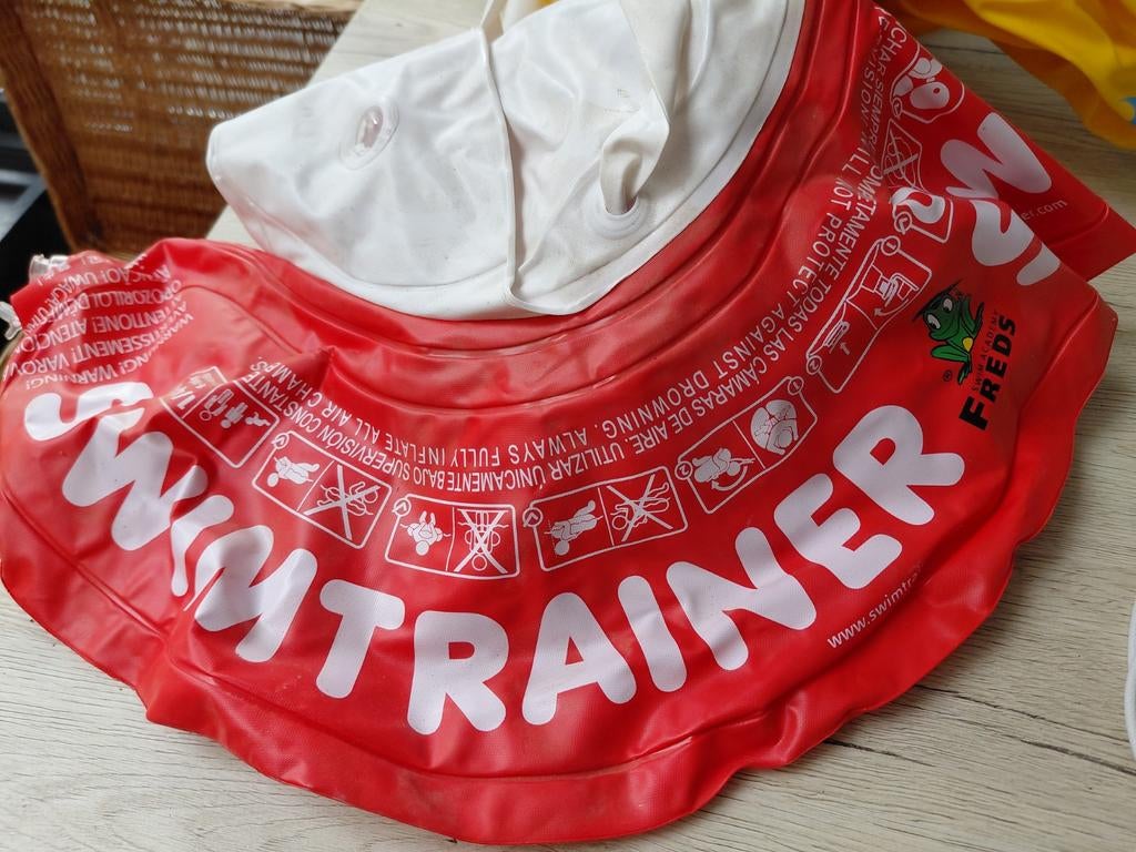 Swimtrainer - anneau de bain, Enfants & Bébés, Enlèvement