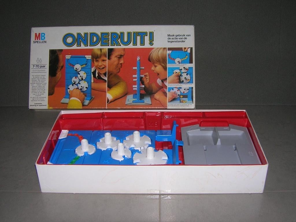 Spel: ONDERUIT, Een of twee spelers, Ophalen, Zo goed als nieuw, MB spelen