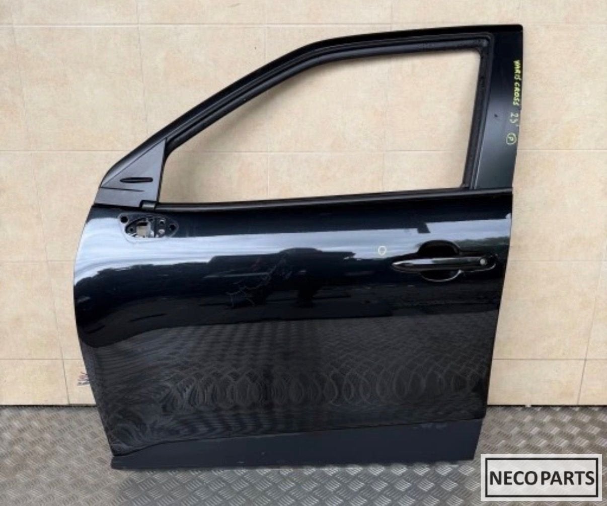 TOYOTA YARIS CROSS PORTIER DEUR LINKS ALLES LEVERBAAR!!!, Arrière, -, Haillon arrière, Toyota