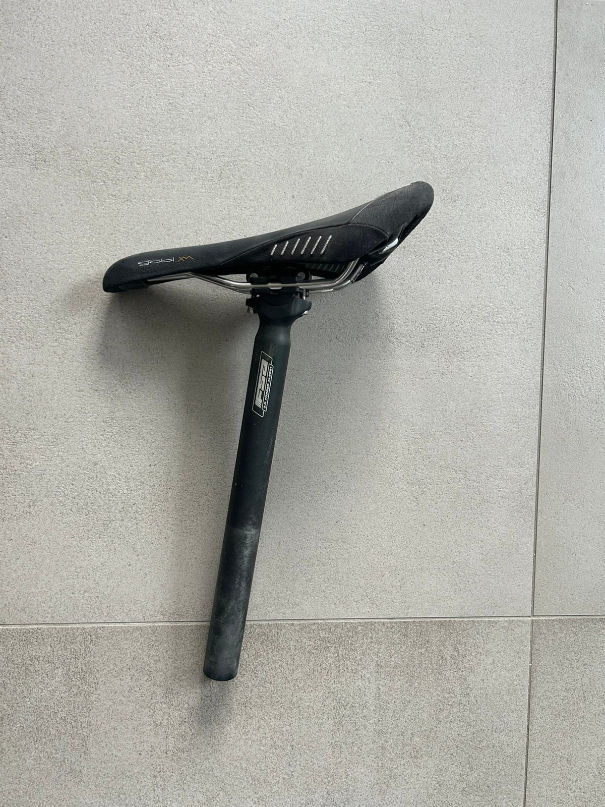 Zadel + zadelpen, Ophalen of Verzenden, Gebruikt, Zadel, Aluminium