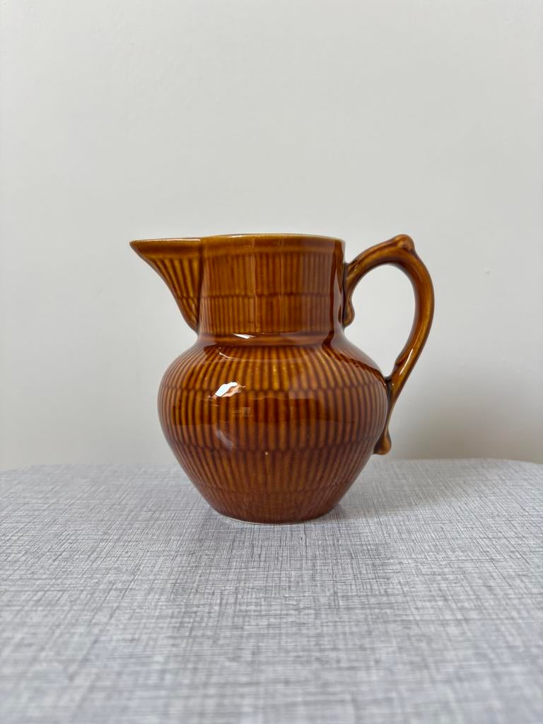 Boch Trianon melkpot bruin, Huis en Inrichting, Keuken | Servies, Keramiek, Overige typen, Ophalen of Verzenden, Zo goed als nieuw