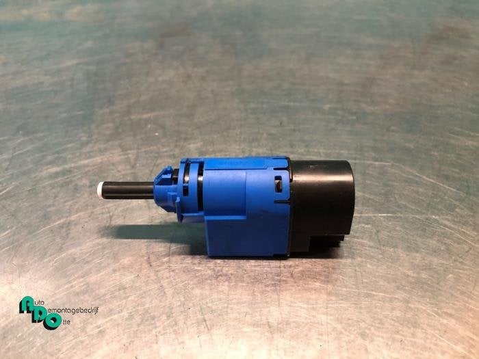 Interrupteur embrayage d'un Renault Clio (Clio 4 12-), Renault, -, 3 mois de garantie, Utilisé