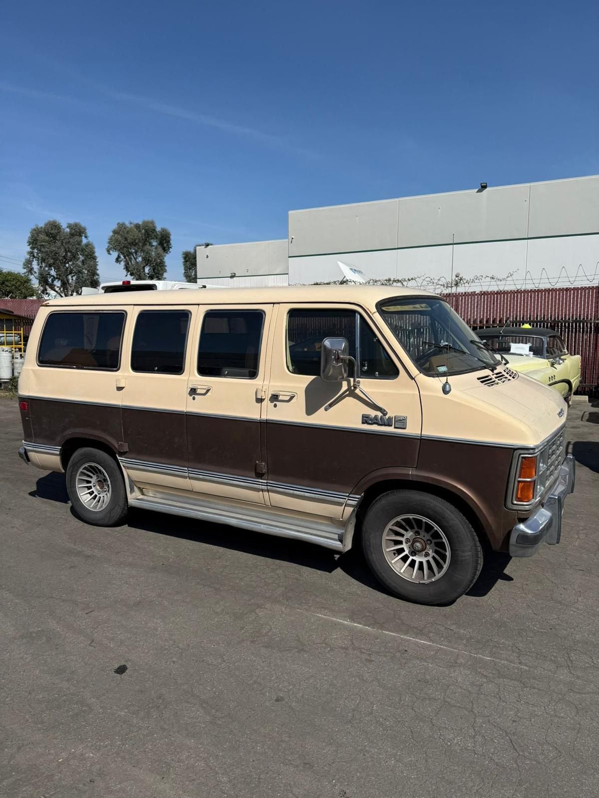 Dodge Ram 1985 V8 Automaat, Particulier, Automaat